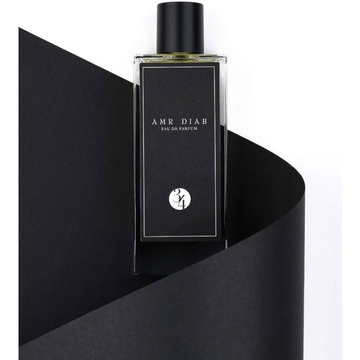 amr_diab_34_perfume1