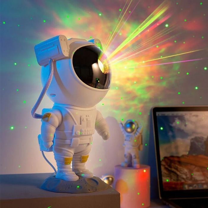 astronaut_sky_projector_nightlight_with_remote_2__1