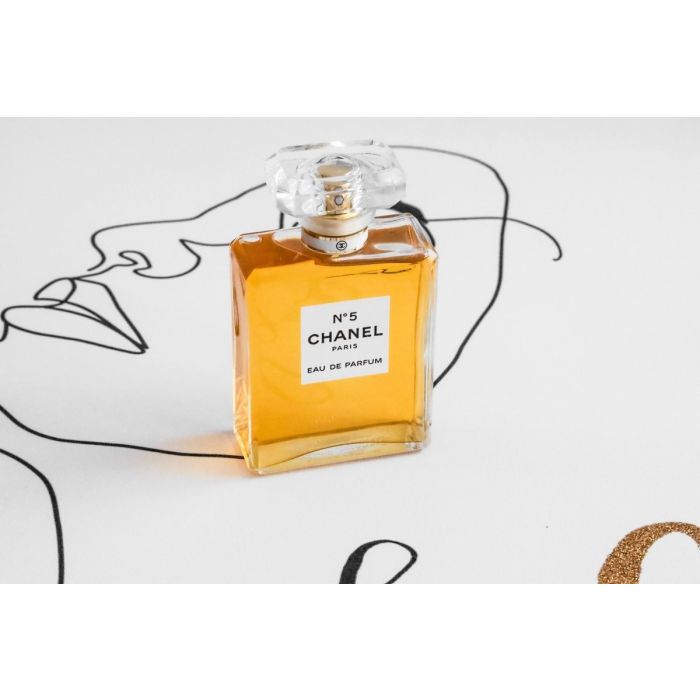 CHANEL N°5 Eau de Parfum 100ml シャネル N°5 オードゥ パルファム （ヴァポリザター） - 100 ml