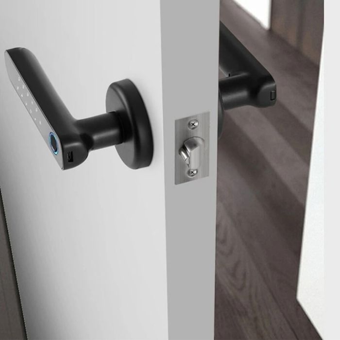 smart_door_lock_with_fingerprint_app_and_password8
