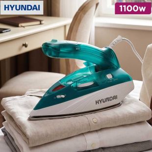 Travel Iron with Ceramic Soleplate and Foldable Handle 1100W by Hyundai