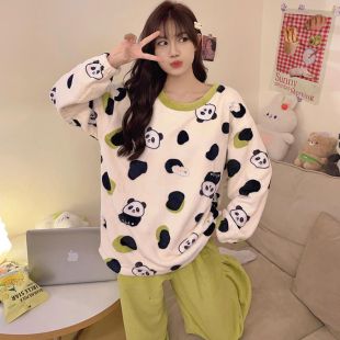 طقم بيجامة شتوي بتصميم Panda للسيدات