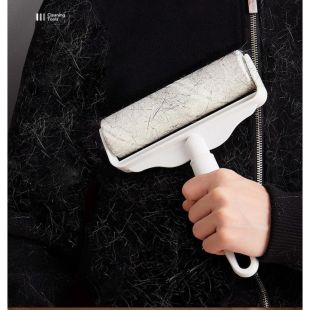 مزيل شعر الحيوانات الأليفة قصير اليد