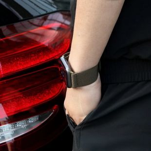 سوار منسوج مرن لساعة Apple من النايلون قابل للتعديل