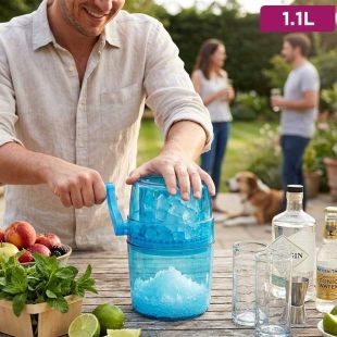 Portable Manual Ice Crusher with Stainless Steel Blades 1.1L