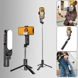 عصا سيلفي وقاعدة ثلاثية مع إضاءة مدمجة من Proove