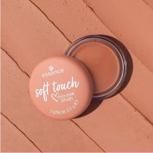 أحمر خدود Soft Touch Mousse لون 10 Cozy Clay من Essence
