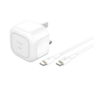 شاحن حائط USB-C PD بقوة 30 واط مع كيبل USB-C طول 1 متر من BELKIN