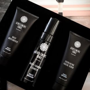طقم هدايا الوجه للرجال 3 قطع من Gentlemen's Tonic