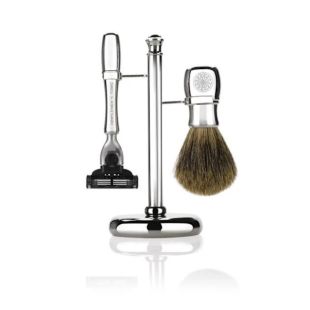 طقم حلاقة Mayfair Chrome مكون من قطعتين مع ستاند من Gentlemen's Tonic
