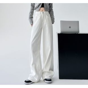 High Waisted Loose Fitting White Jeans For Women
