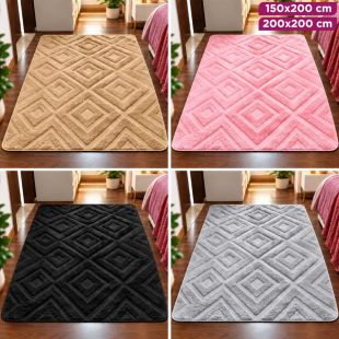 Soft Rug with Geometric Pattern and Non-Slip Backing