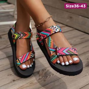 صندل صيفي نسائي بألوان متعددة، بنعل سميك وشريط فيلكرو