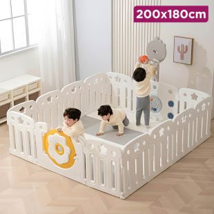 Plastic Fence with Basketball Hoop and Integrated Activity Panel 200 x 180 cm