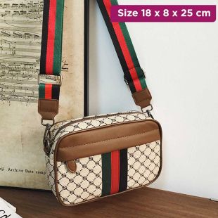 Korean Style Unisex Casual Crossbody Bag 18 x 8 x 25 cm