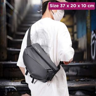 Multifunctional Crossbody Bag with Keychain - 37 x 20 x 10 cm