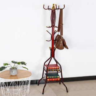 علاقة المعاطف والملابس