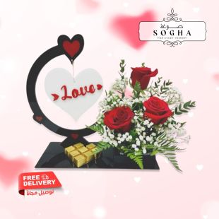 Sogha Acrylic Love Tray With 3 Roses And 8 Pcs Belgium Chocolate