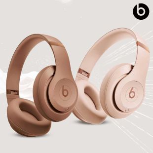 سماعات فوق الأذن Studio Pro Kim Kardashian لاسلكية من Beats