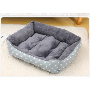 سرير حيوانات أليفة مبطّن بنمط نجوم