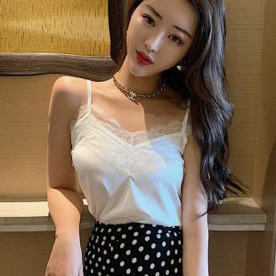 توب داخلي دانتيل للسيدات