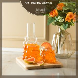 زجاجة بارفي مع كوب