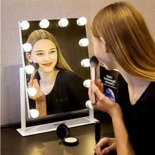 مرآة مكياج بإضاءة LED ولمس مع 3 أوضاع إضاءة ودوران 360 درجة 40×30 سم