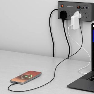 وصلة اشتراك كهربائي 2990 واط 4 مخارج 4 منافذ USB طول 2 متر من Powerology