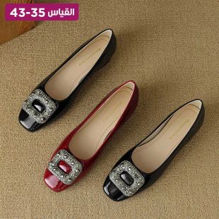 نعال مزخرفة بالأحجار اللامعة للسيدات