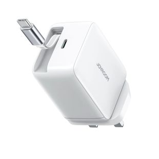 شاحن حائط  سريع 67 واط  منفذ Type-C و كيبل Type-C قابل للسحب من Joyroom