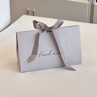 علبة هدايا فاخرة بحلقة خشبية 10 حبة 22×7.5×14 سم