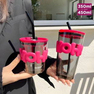 كوب زجاجي مزين بحروف مع غطاء وشفاطة