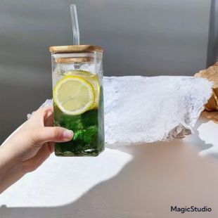 كوب زجاجي شفاف مع غطاء وشفاطة 400 مل