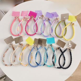 سوار ميدالية للهاتف بتصميم دب مضيء