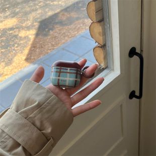 غطاء حماية بتصميم أنيق لسماعات AirPods