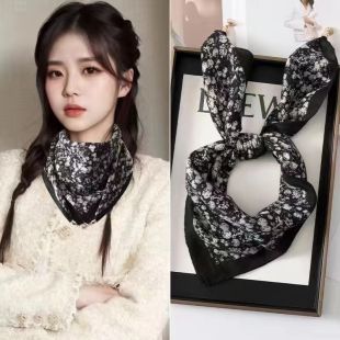 Polyester Flower Design Scarf for Women 65 x 65 cm