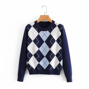 Diamond Grid Turtleneck Sweater