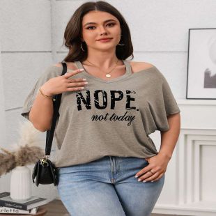 بلوزة قصيرة بأكتاف عريضة للسيدات