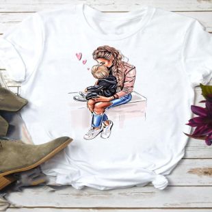 بلوزة بتصميم فاخر بأكمام قصيرة للأمهات