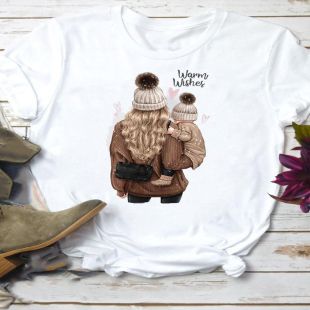 بلوزة بتصميم فاخر بأكمام قصيرة للأمهات