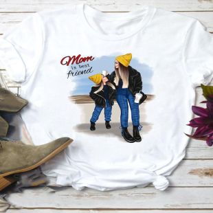 بلوزة بتصميم فاخر بأكمام قصيرة للأمهات