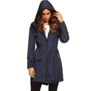 جاكيت واقِ من المطر بغطاء رأس للسيدات