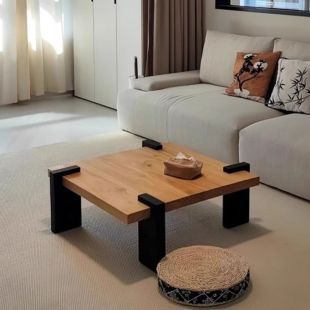 طاولة جانبية عصرية من خشب الصنوبر