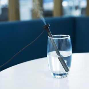مرطب هواء ميني للكوب USB سعة 60 مل من Allocacoc