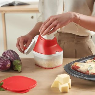 مطحنة ومبشرة للجبن 400 مل من Tupperware