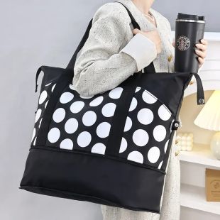 Travelling Bag 39 × 21 × 30cm by Taw9eel Essentials