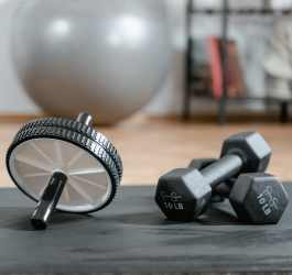 دليلك لبناء جيم منزلي متكامل في الكويت: 8 معدات أساسية من Sheeel